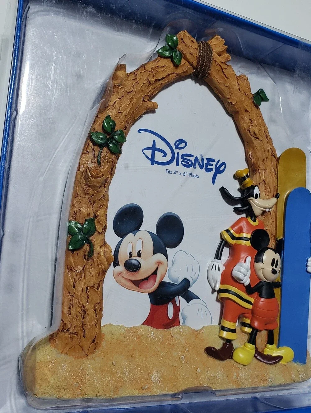 Disney Parks Mickey Mouse Goofy Beach Surfing Resin Picture Frame 4x6 New NIB
